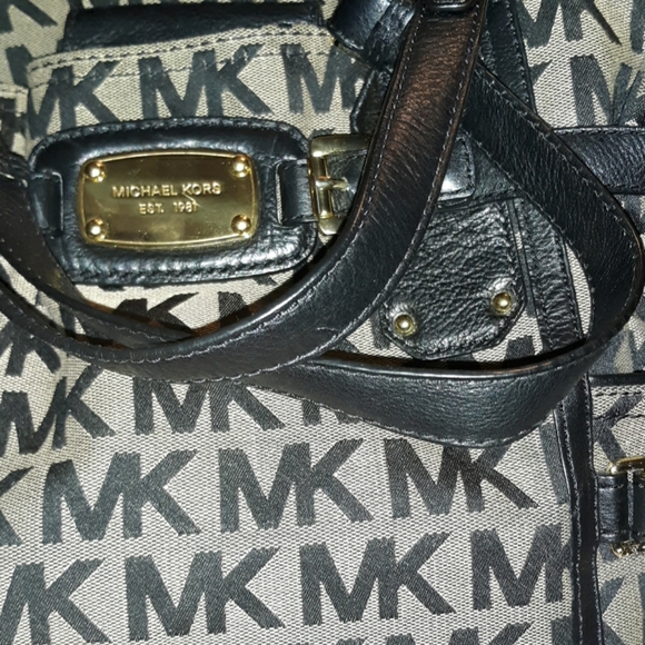 Handbag - Picture 5 of 8